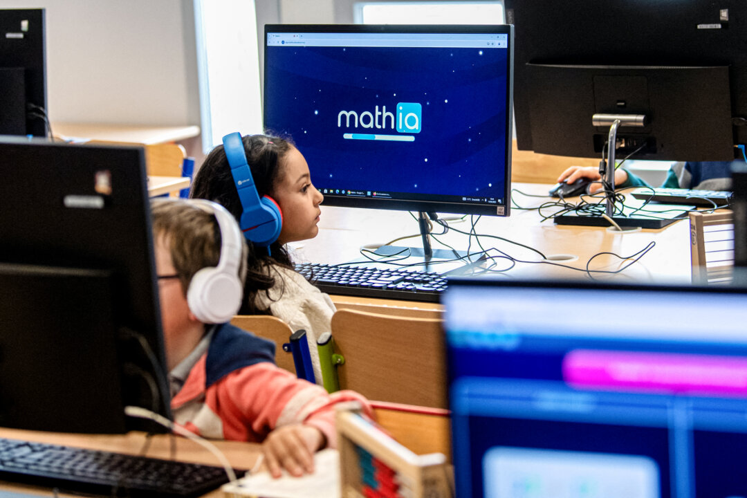 More Than 40 Percent of Teachers Say Students Use AI to Complete Homework: Poll