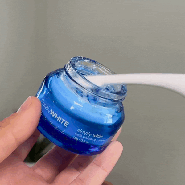 PurelyWHITE Deluxe formula combines whitening, enamel strengthening, and breath freshening in one simple product.