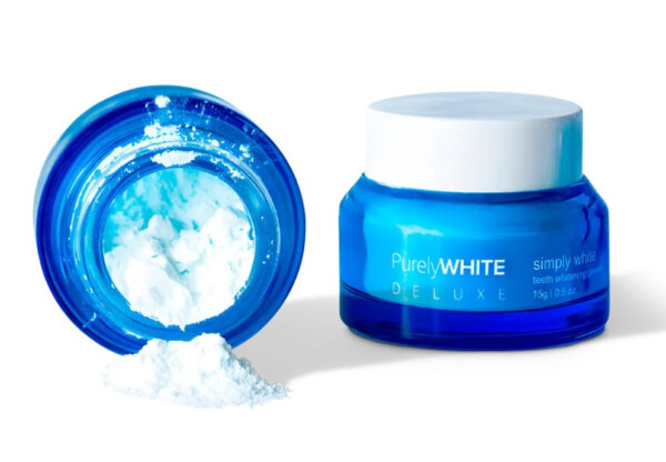 PurelyWHITE Deluxe formula combines whitening, enamel strengthening, and breath freshening in one simple product.