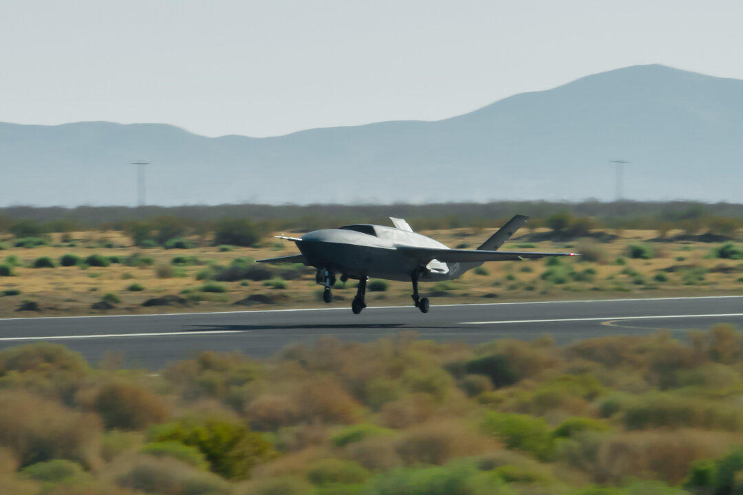 Air Force Announces 1st Test Flight of Drone Fighter Jet