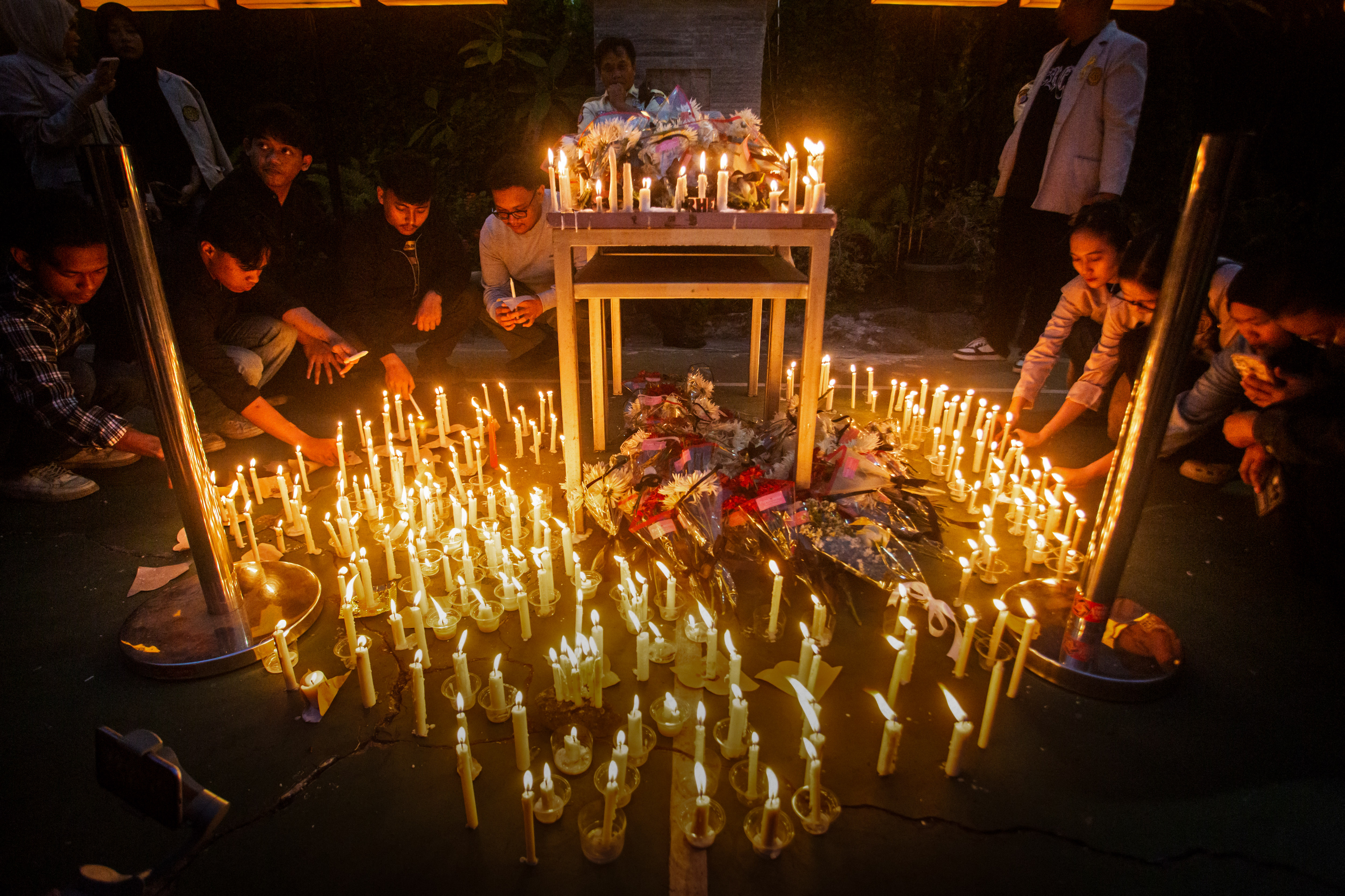 Day in Photos: Indonesian Protester Killed, Drought in Iraq, and Grape Harvest