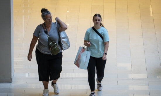 US Consumer Sentiment at Highest Level Since August 2025: UMich