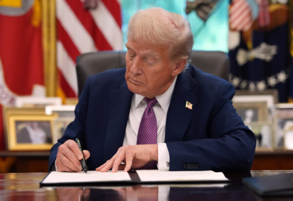 Trump Signs Memo Targeting Direct-to-Consumer Pharmaceutical Advertising