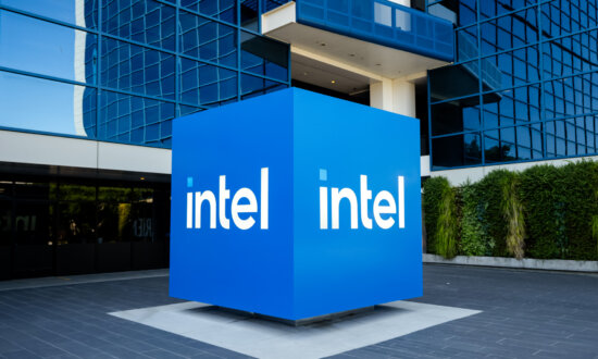 Apple to Partner With Intel on US Chip Manufacturing: Trump
