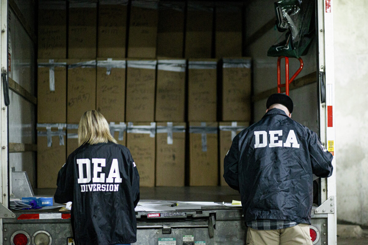 Drug Enforcement Administration agents working at an undisclosed location. (Kena Betancur/AFP via Getty Images)