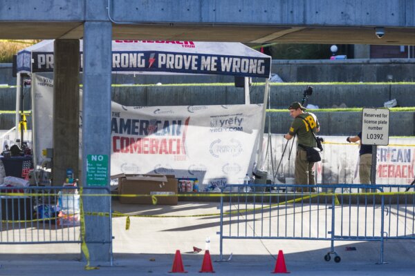 Assassination Suspect Left Note