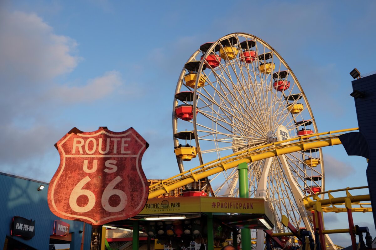 A Ferris wheel on the Santa Monica Pier in Santa Monica, Calif., on Aug. 5, 2023. (Sophie Li/The Epoch Times)