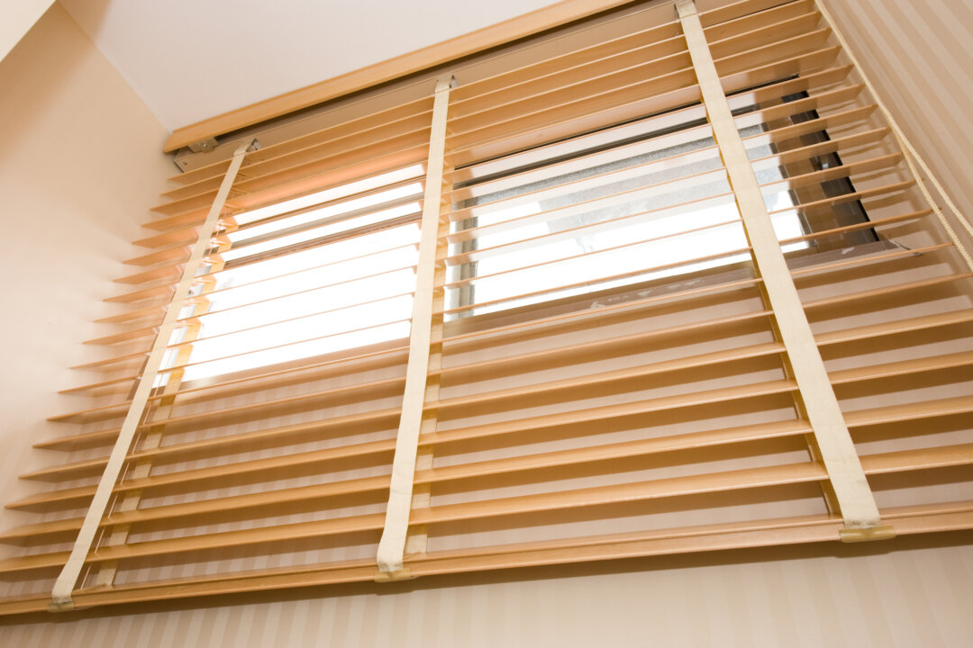 Install a Wood Blind