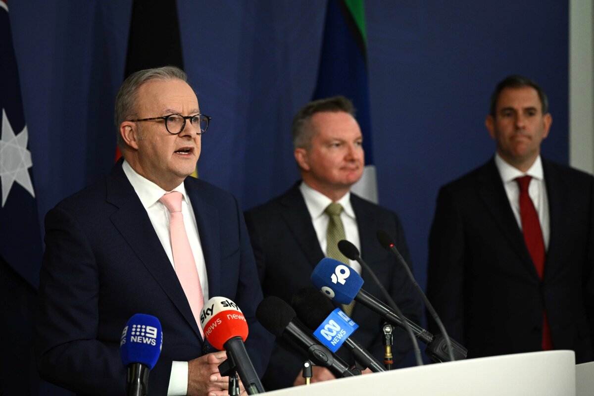 Prime Minister Anthony Albanese (L), Minister for Climate Change Chris Bowen and Treasurer Jim Chalmers speak to media during a press conference in Sydney, Australia on Sept. 18, 2025. (AAP Image/Dan Himbrechts)