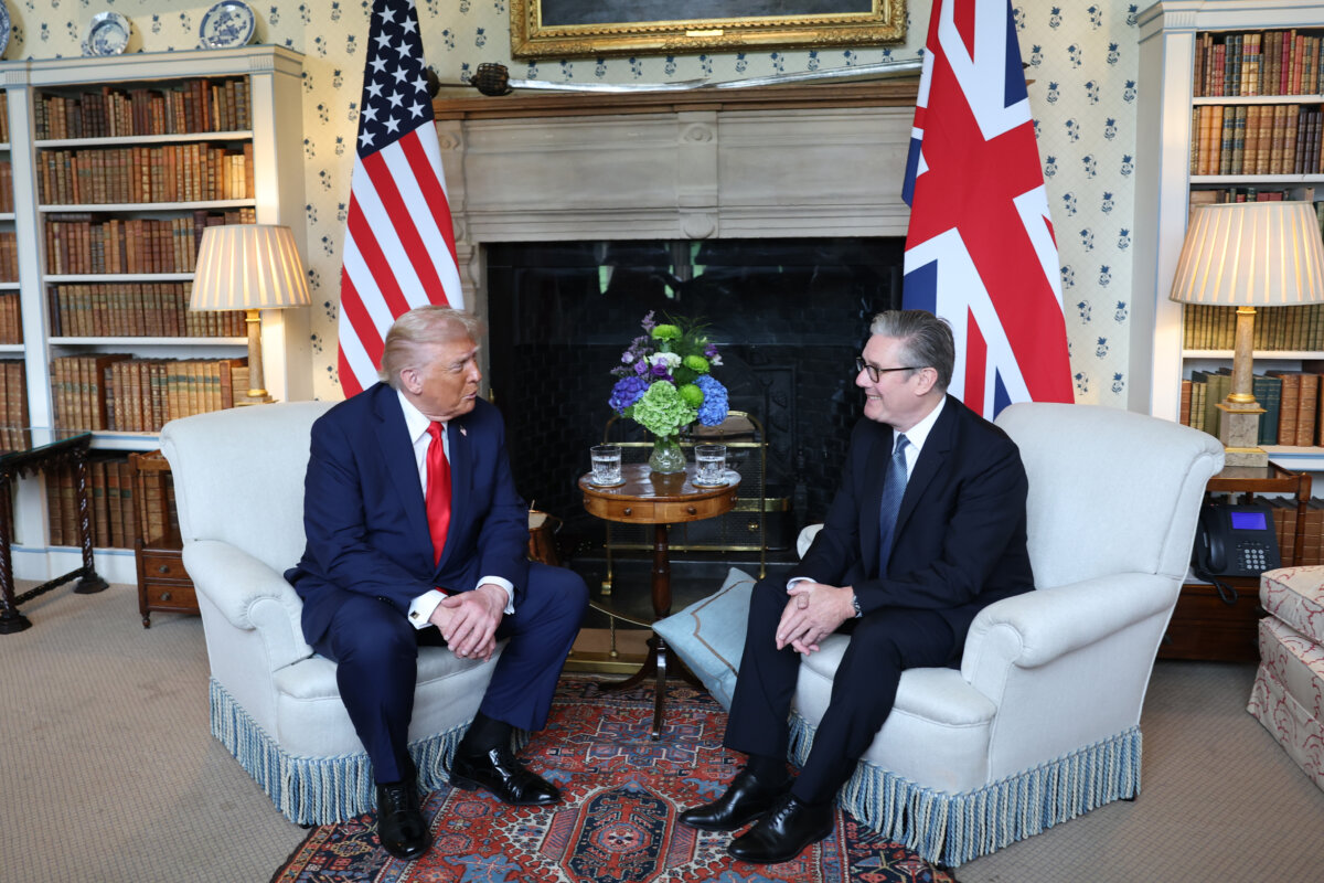 President Donald Trump and British Prime Minister Keir Starmer hold a bilateral meeting at Chequers during a state visit in Aylesbury, England, on Sept. 18, 2025. (Anna Moneymaker/Getty Images)