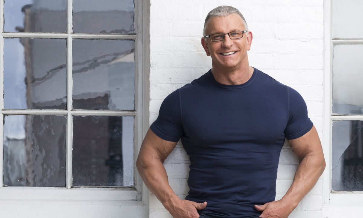 Chef Robert Irvine in 2023. (Courtesy of Ian Spanier)