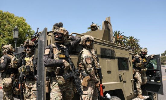 Judge Blocks California’s Law Mandating Federal Agents Remove Masks