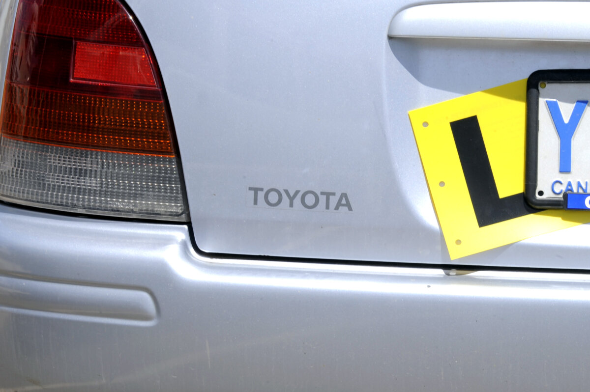 'L' plate on a car in Canberra, Australia, on Nov. 3, 2009. (AAP Image/Alan Porritt)