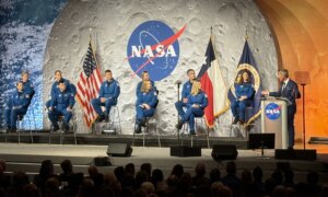 LIVE NOW: NASA Holds Artemis II Crew News Conference