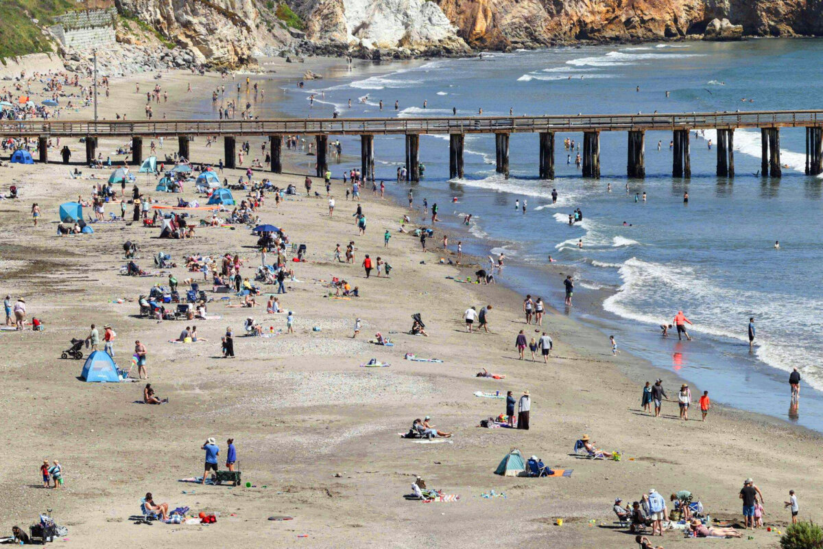 Avila Beach was crowded with Spring Break visitors enjoying a sun-soaked afternoon on April 2, 2024. (David Middlecamp/The San Luis Obsipo Tribune/TNS)