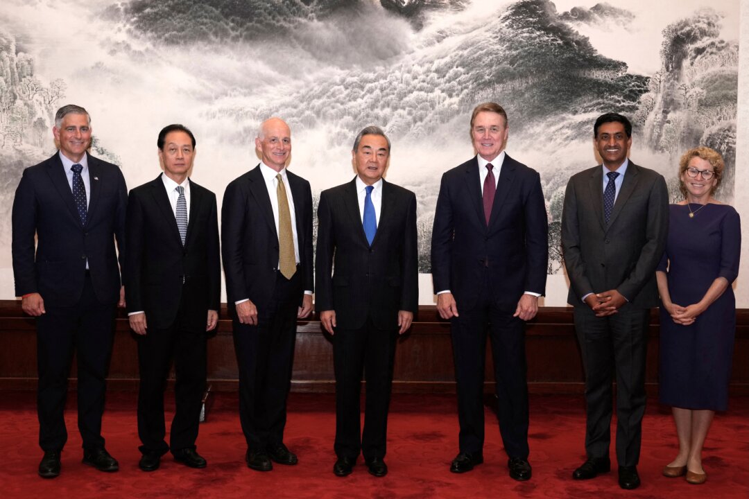 US Ambassador Says Potential China Deal With Boeing ‘Very Important’ to Trump