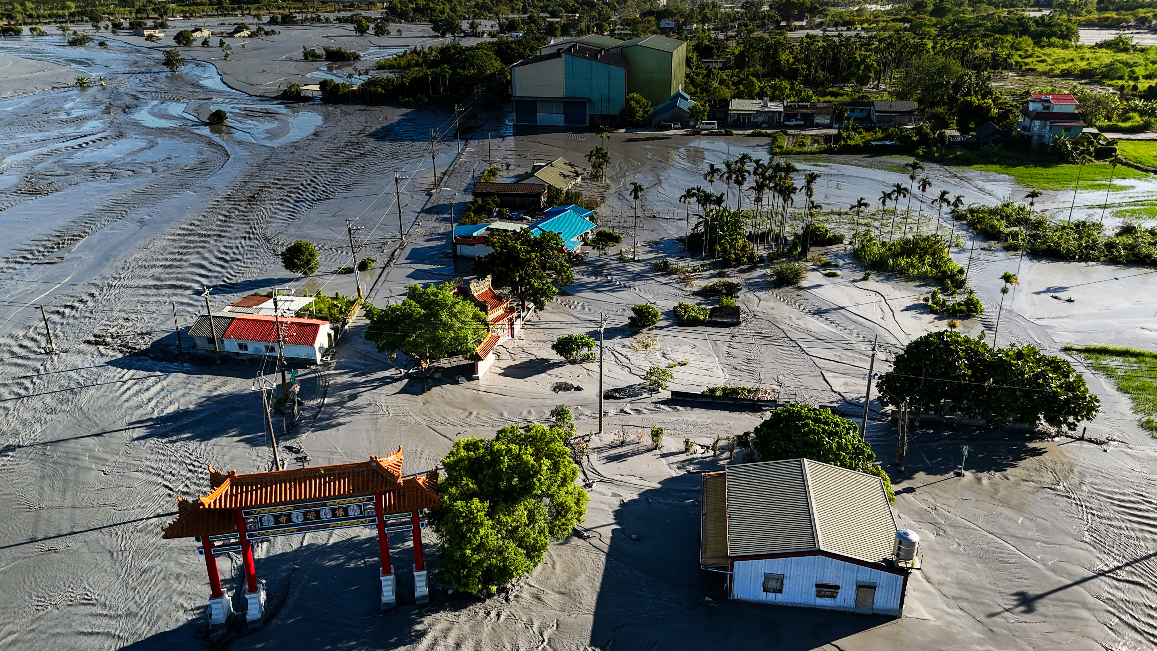 Day in Photos: Barrier Lake Burst in Taiwan, Protests in Madagascar, and Thousands of Wading Birds