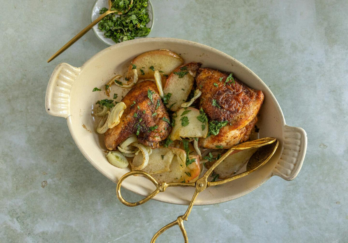 Dig into fall with roast chicken with fennel and apples. (Ashley Moyna Schwickert / For the Minnesota Star Tribune)