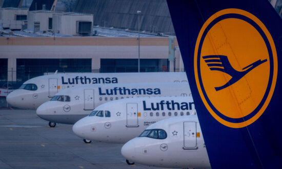 Lufthansa Slashes Profit Outlook Over Jet Fuel Costs
