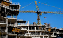 C.D. Howe Institute Says ‘Too Early’ to Declare Canada Is in Recession