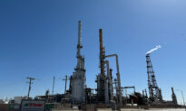 Explosion at New Mexico Oil Refinery Sends Thick Smoke Across Artesia