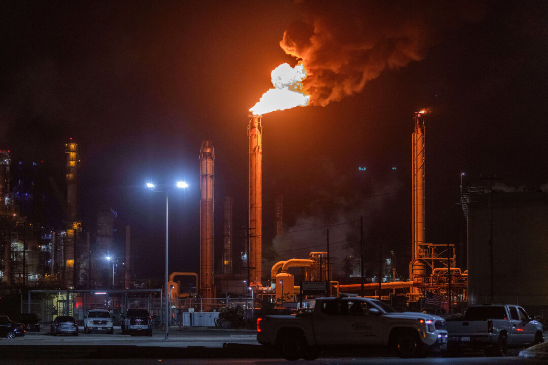 Chevron El Segundo Refinery Fire Extinguished After Major Unit Shutdowns Impacting California Fuel Supplies