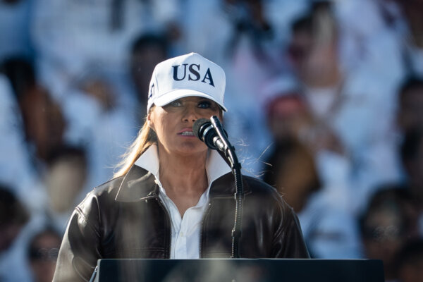 ▶ First Lady Melania Trump Makes Announcement