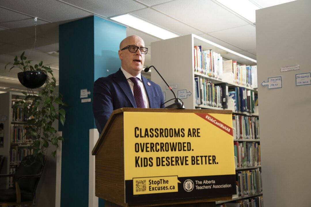 51,000 Alberta Teachers Begin Provincewide Strike