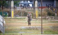 Texas National Guardsmen Arrive in Illinois After Mobilization by Trump