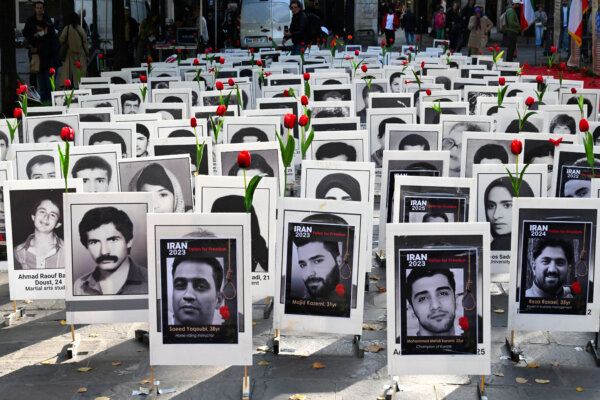 Trump Says US Tried to Arm Iranian Protesters Through Kurdish Groups