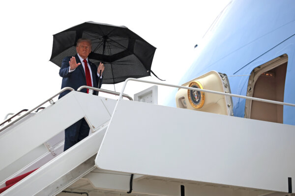 Trump En Route to Middle East as Israel Awaits Release of Hostages