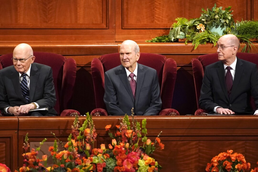 Dallin Oaks, Former Utah Supreme Court Justice, Tapped to Lead Mormon Church