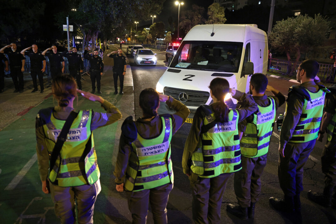 Bodies of 4 More Hostages Returned to Israel as Concerns Mount That Hamas Is Stalling