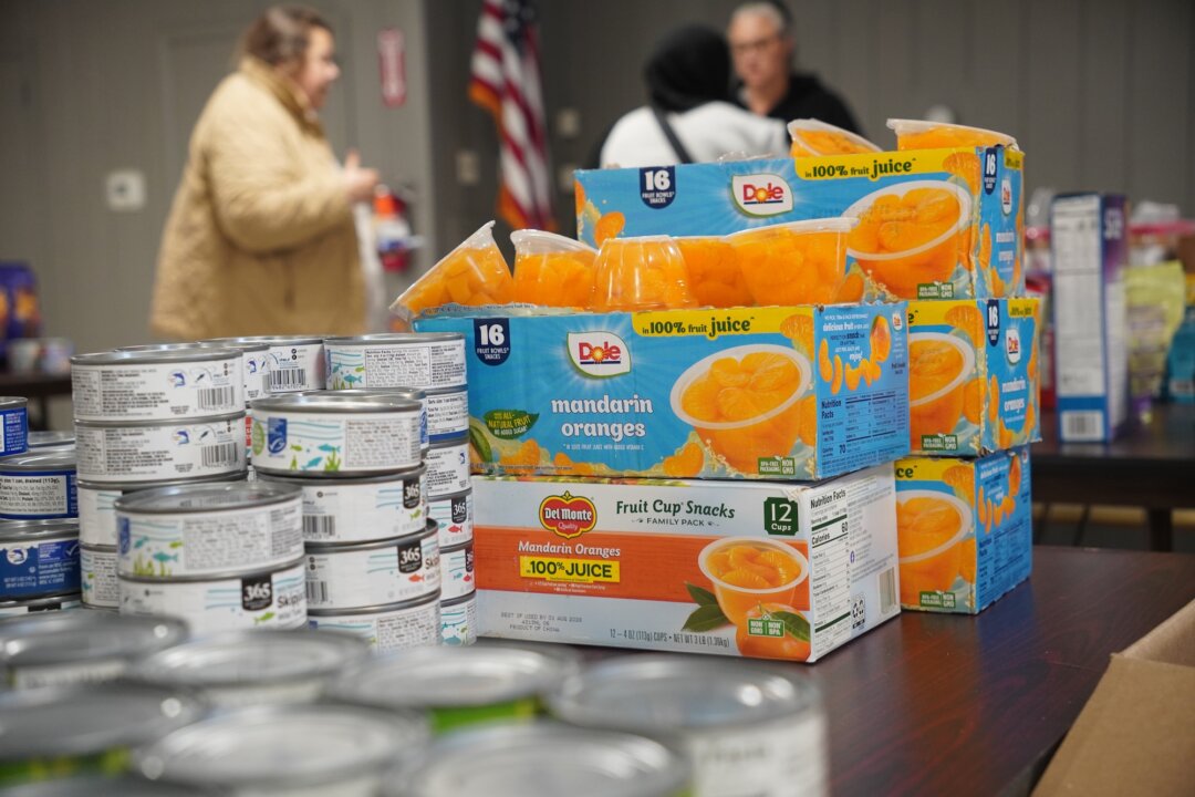Regional Food Bank Distributes Food to Highland Falls Families Impacted by Government Shutdown