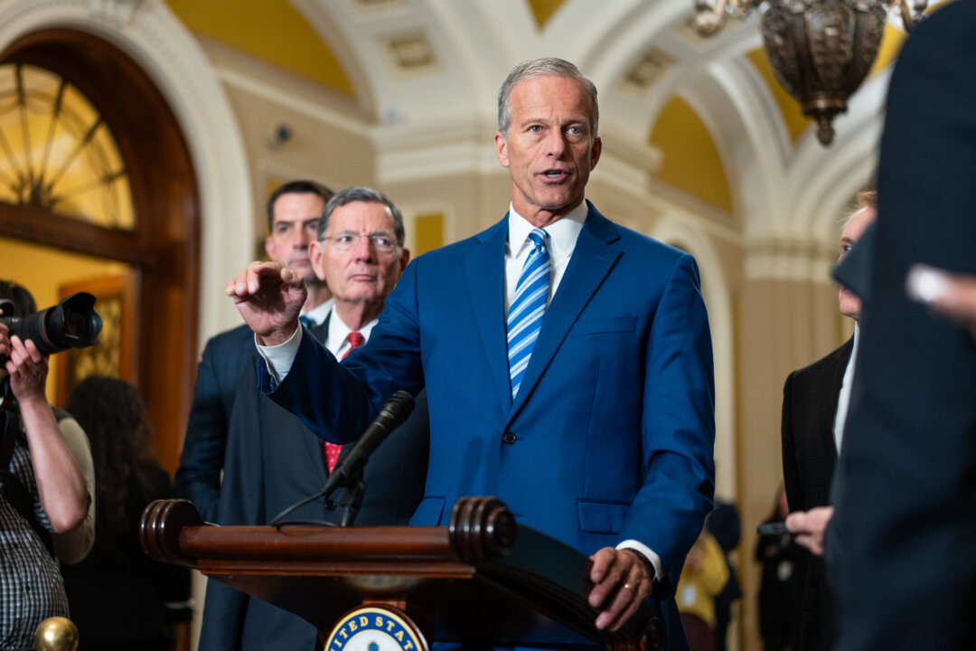 Senate Blocks DHS Bill as Negotiations Continue 1 Day Before Shutdown Deadline