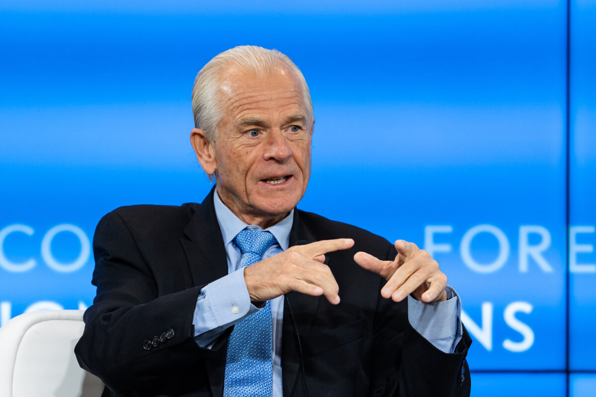 White House senior counsellor for trade and manufacturing Peter Navarro speaks at the Council on Foreign Relations in Washington on Oct. 17, 2025. (Madalina Kilroy/The Epoch Times)