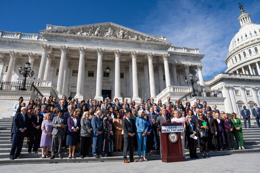 LIVE NOW: Jeffries and House Democratic Caucus Hold Press Conference