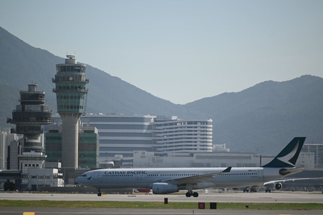 Hong Kong Tightens Screening of Chinese Passengers Traveling to US Ahead of CCP’s New Exit Ban