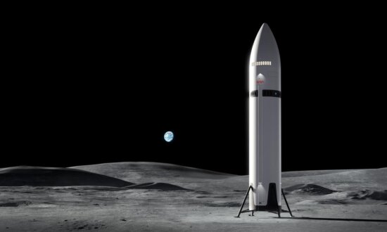 Musk: SpaceX to Focus on Building City on Moon Before Mars
