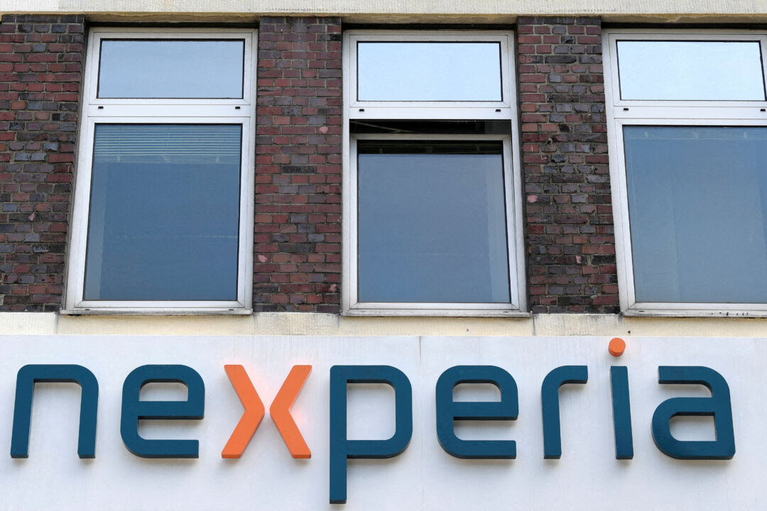 Dutch Government in Contact With Beijing Over Nexperia Stand-Off