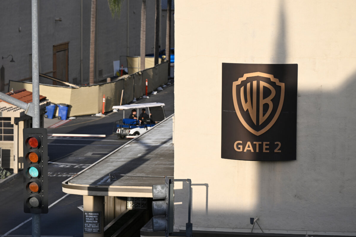 The Gate 2 entrance to Warner Bros. Studios in Burbank, Calif., in this file photo. (Robyn Beck/AFP via Getty Images)