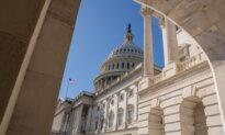 Federal Workers Union Calls on Democrats to Support GOP Bill and End Shutdown