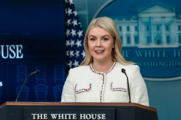 ▶ LIVE NOW: White House Press Briefing by Press Secretary Karoline Leavitt