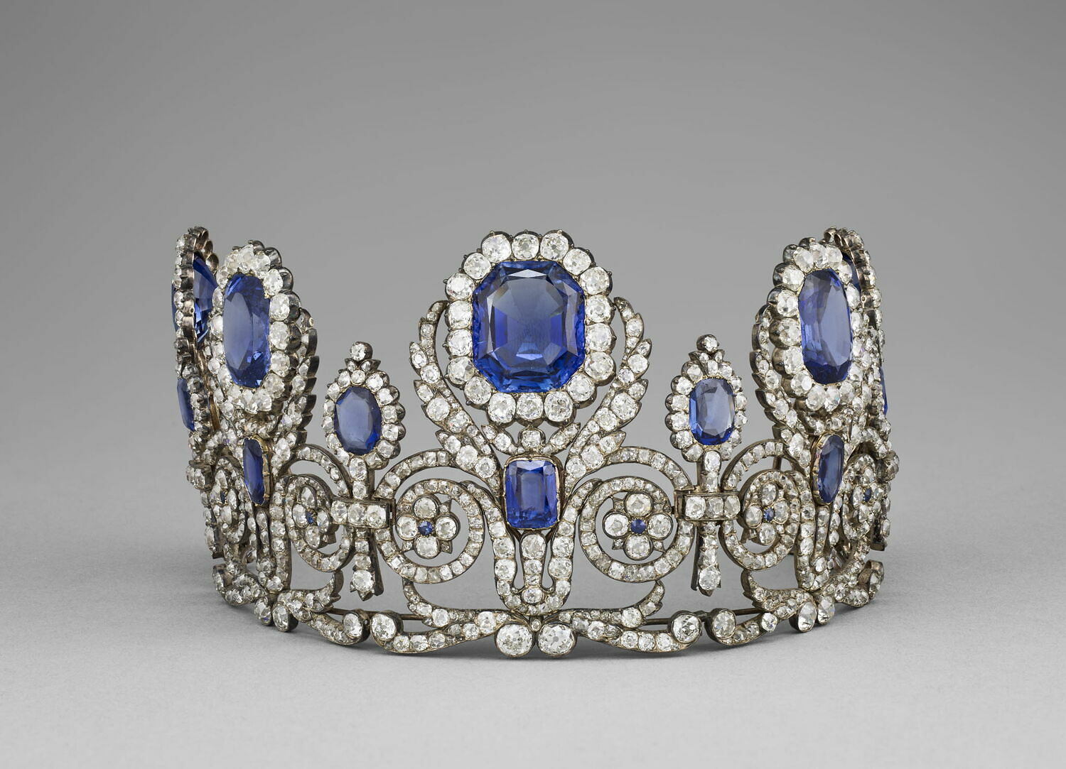 Tiara of the adornment of Queen Marie-Amélie and Queen Hortense
