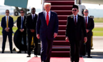 Trump Arrives in Malaysia in 1st Stop of Multi-City Asia Visit