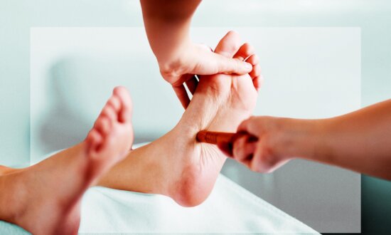 How Foot Massage Can Help Reduce Pain and Alleviate Symptoms