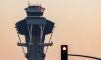 Air Traffic Controllers Ask Public for Donations as Shutdown Drags On