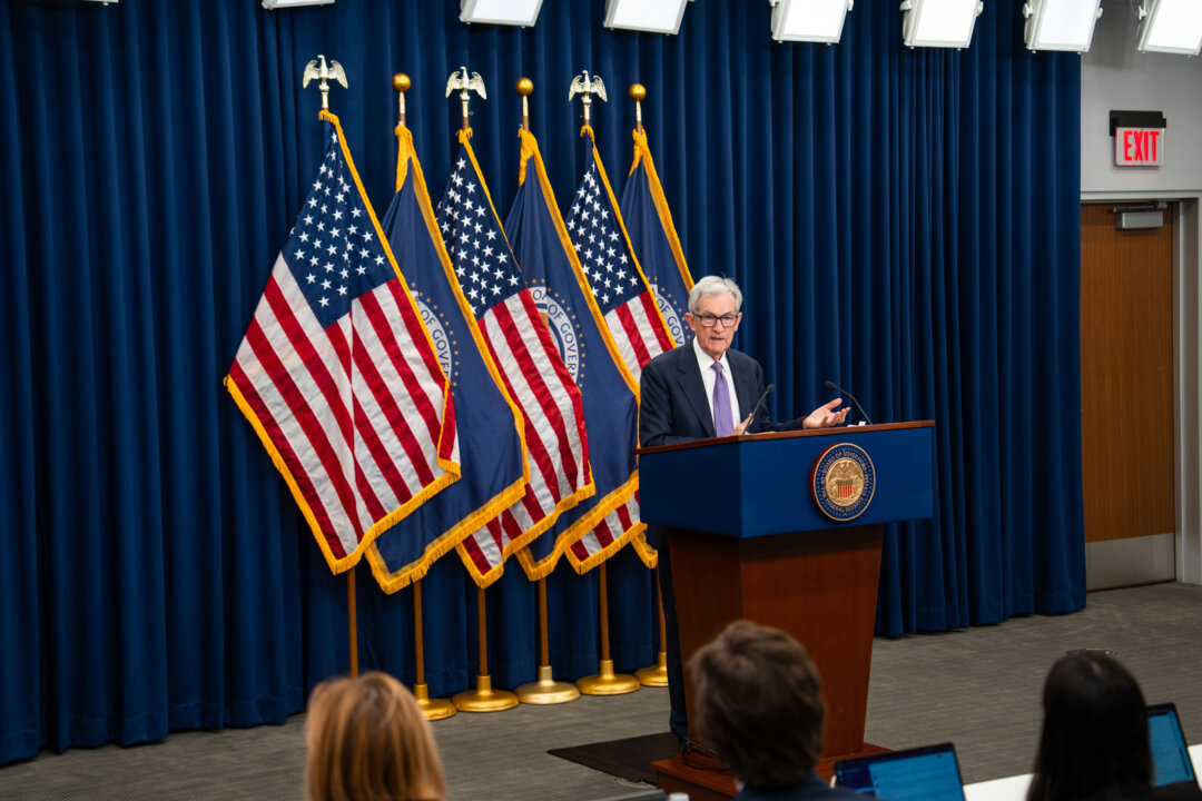 Federal Reserve Minutes Reflect Ongoing Divergence Over Interest Rates