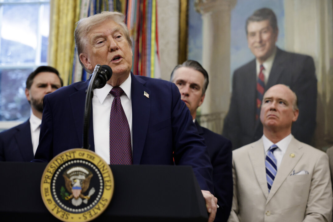 Trump Warns He Might Be Impeached If Republicans Don’t Win in 2026