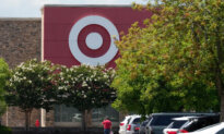 Retailers See Mixed Sales as Consumers Tighten, Not Retreat